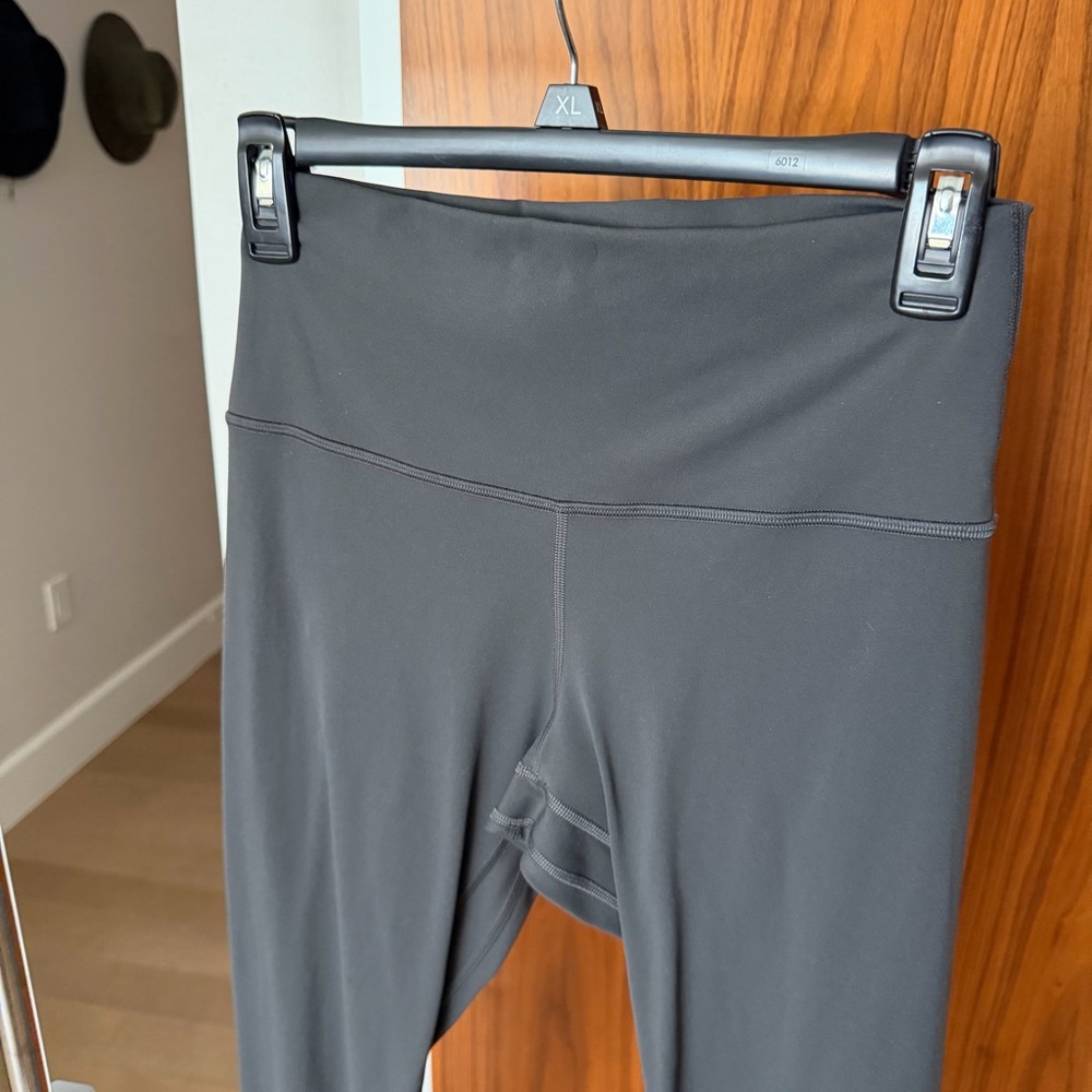 Lululemon Align 28” Leggings in Graphite Grey - Picture 3 of 5